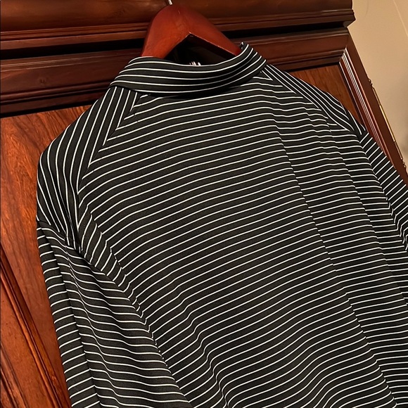 Nike Men's Black Striped Polo Shirt - Picture 7 of 8